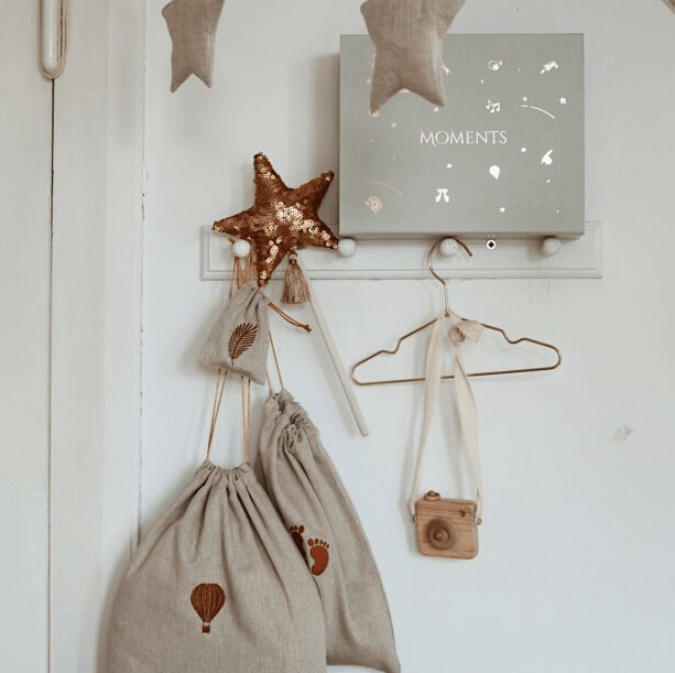 Kidspace: pamiątkowe pudełko Moments Memory Box - Noski Noski
