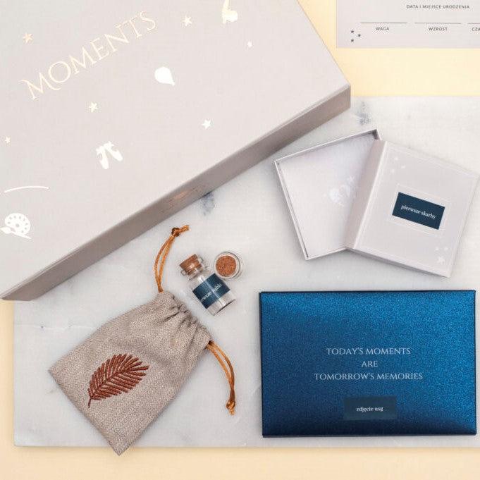 Kidspace: pamiątkowe pudełko Moments Memory Box - Noski Noski