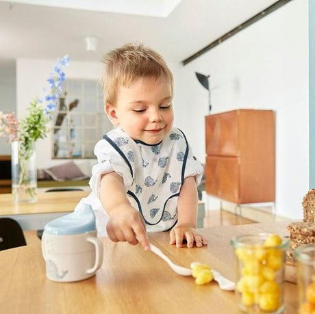 Lässig: lekki śliniak z kieszonką Little Water - Noski Noski