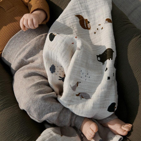 Liewood: otulacz muślinowy Ben Muslin Swaddle Print - Noski Noski