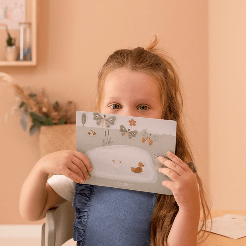 Little Dutch: naklejki wielokrotnego użytku na okno Flowers & Butterflies - Noski Noski