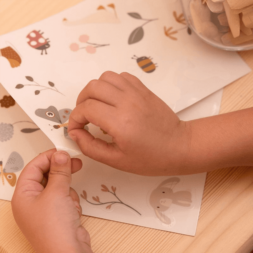 Little Dutch: naklejki wielokrotnego użytku na okno Flowers & Butterflies - Noski Noski