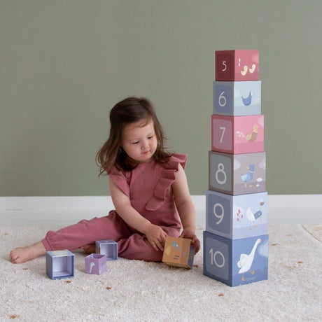 Piramida dla dzieci Little Dutch z klocków kartonowych, rozwijająca wyobraźnię i umiejętności, do budowy wieży i przechowywania.