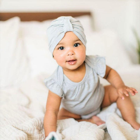 Czapeczka niemowlęca Loulou Lollipop Tencel Turban 0-6 M, miękka, oddychająca i ekologiczna, idealna dla noworodków.