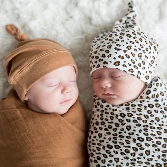Lulujo: kocyk i czapeczka Hello World! Leopard - Noski Noski