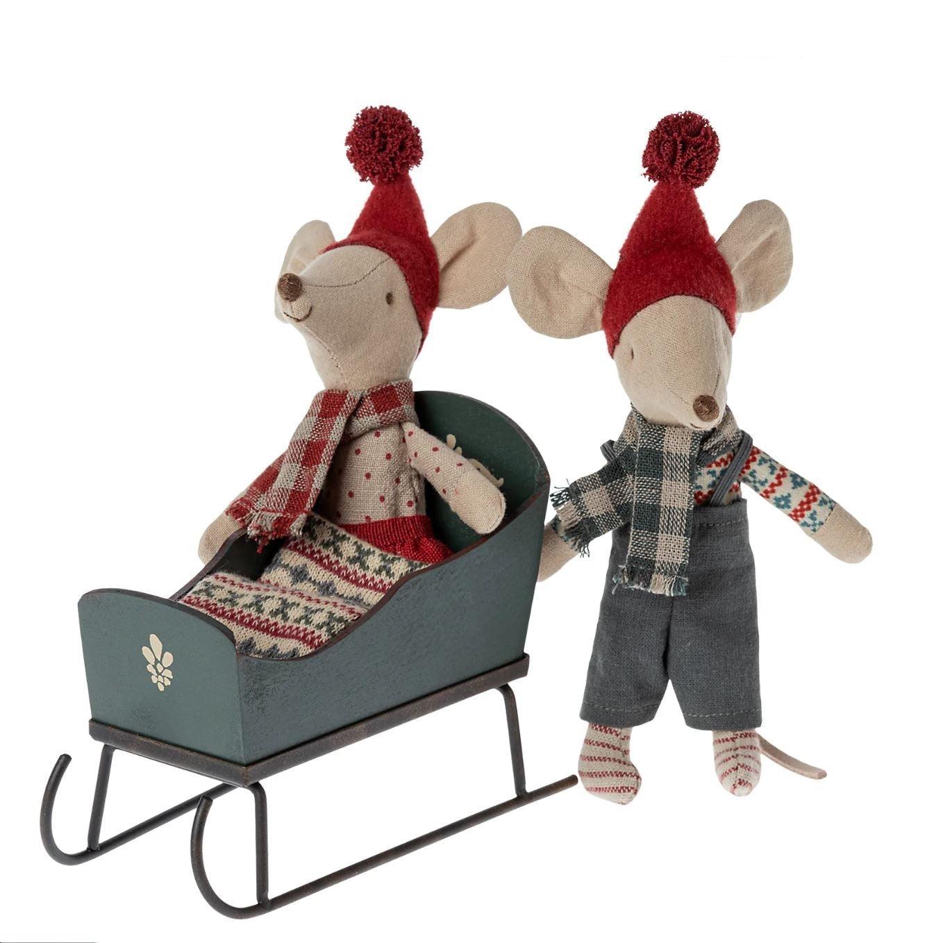 Maileg: dekoracja bożonarodzeniowa sanie dla myszki Sleigh - Noski Noski