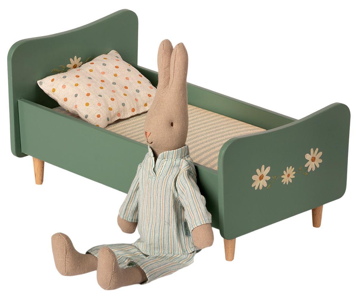 Maileg: drewniane łóżko Mini Wooden Bed Mint Blue - Noski Noski