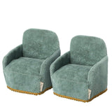 Drewniane mebelki dla lalek Maileg Chair Set - mięciutkie fotele do kreatywnych zabaw w domku dla myszek.
