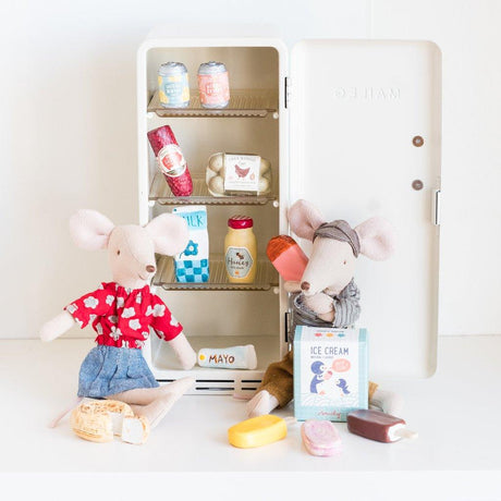 Maileg: lodówka dla myszek biała Miniature Fridge - Noski Noski