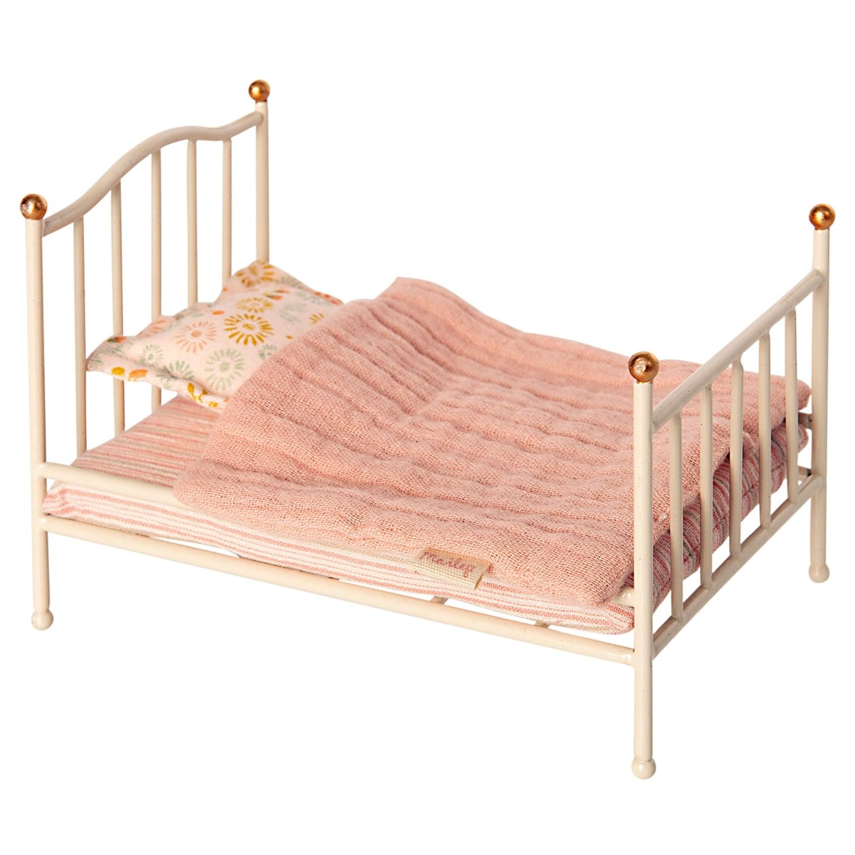 Maileg: łóżko dla myszki Vintage Bed - Noski Noski