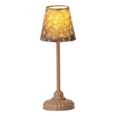 Lampka nocna vintage Maileg, idealna do domku dla lalek, kwiecisty abażur, przytulny klimat na biurko lub stolik.
