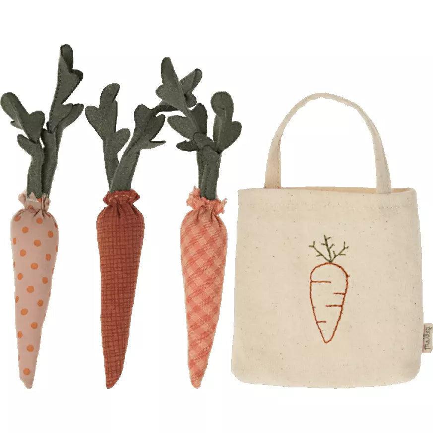 Maileg: marchewki w torbie Carrots in Shopping Bag - Noski Noski