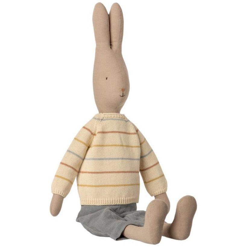 Maileg: maskotka duży królik w swetrze 75 cm - Noski Noski