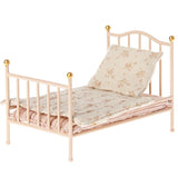 Maileg: metalowe łóżko dla myszek i króliczków Vintage Bed - Noski Noski