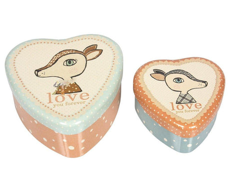 Urocza puszka Maileg Metal Heart Bambi idealna do przechowywania skarbów lub jako pudełeczko na biżuterię z jelonkiem.