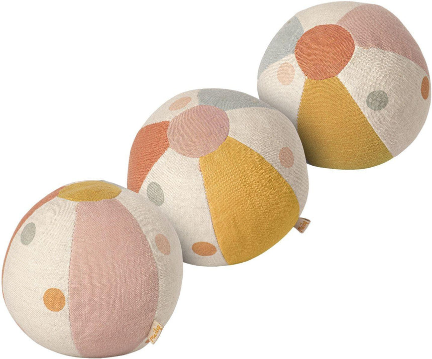 Maileg: miękka piłka Beach Ball Rattle - Noski Noski