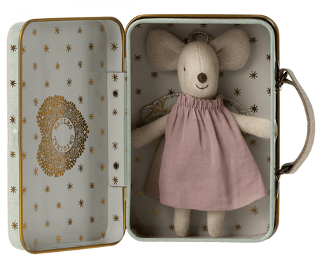 Maileg: myszka aniołek Angel Mouse In Suitcase - Noski Noski