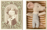 Maileg: myszka dzidziuś w pudełku Baby Mouse in Box Sleepy/ Wakey 8 cm - Noski Noski