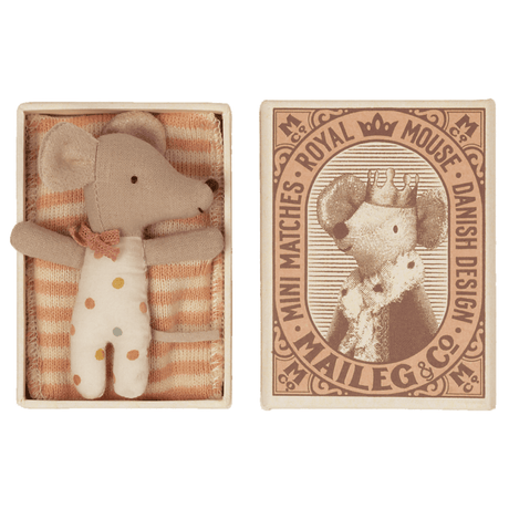 Maileg: myszka dzidziuś w pudełku Mouse in Box Sleepy/ Wakey 8 cm - Noski Noski