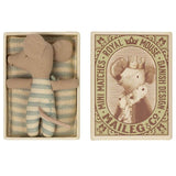 Maileg: myszka dzidziuś w pudełku Mouse in Box Sleepy/ Wakey 8 cm - Noski Noski