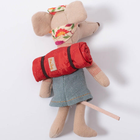 Maileg: myszka podróżniczka Hiker Mouse Big Sister 13 cm - Noski Noski