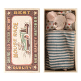 Maileg: myszka w pudełku Mouse in Matchbox Big Brother 13 cm - Noski Noski