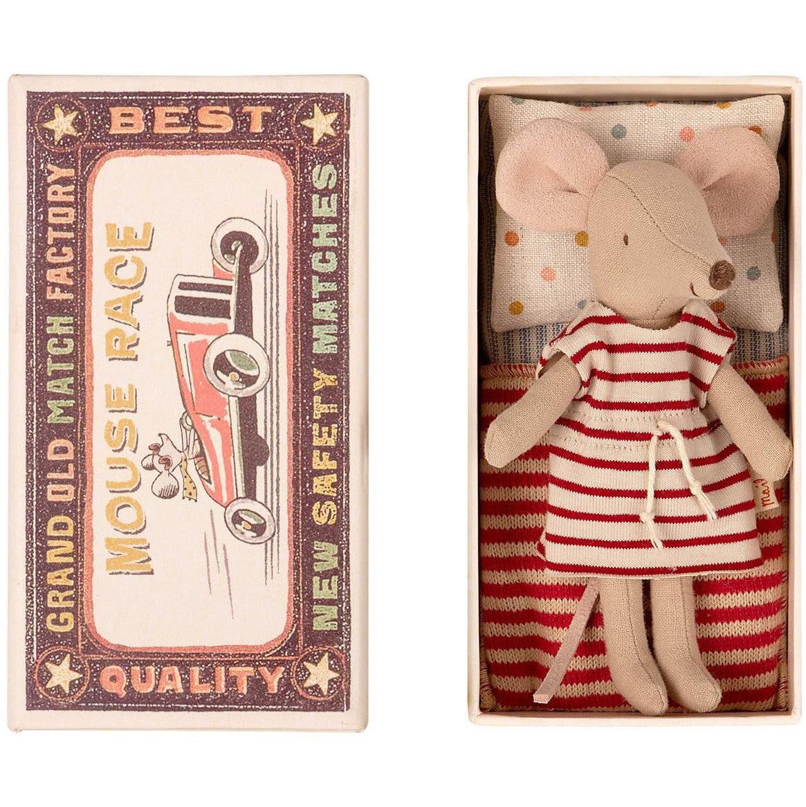 Maileg: myszka w pudełku paski Big Sister in Matchbox 13 cm - Noski Noski