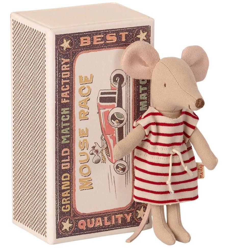 Maileg: myszka w pudełku paski Big Sister in Matchbox 13 cm - Noski Noski