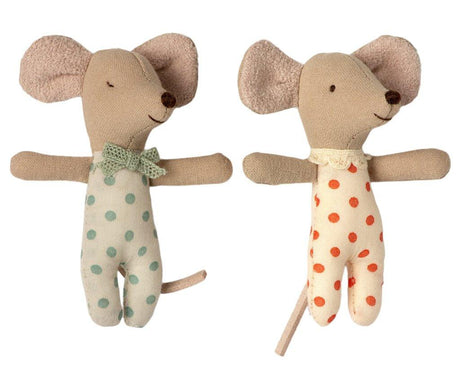 Maileg: myszki bliźniaki w pudełku Baby Mouse Twins in Box Dots 8 cm - Noski Noski