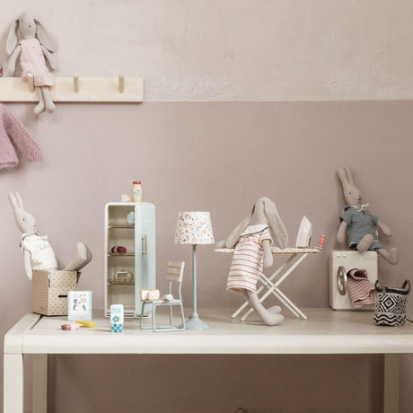 Maileg: pralka dla myszek Miniature Washing Mashine - Noski Noski