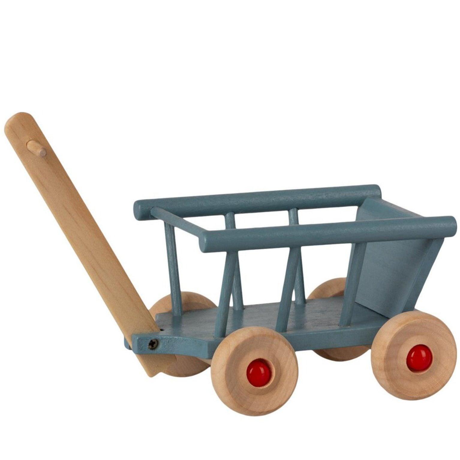 Maileg: wózek z dyszlem dla myszki Wooden Wagon Blue - Noski Noski