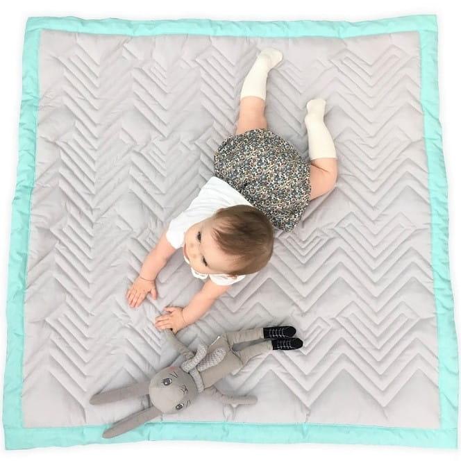 Mama Designs: mata dla niemowląt Luxury Quilted Playmat - Noski Noski