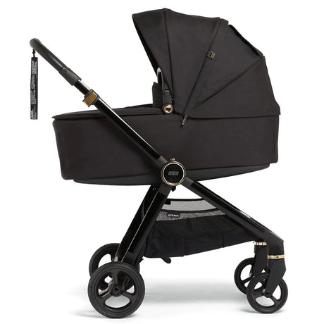 Wielofunkcyjny wózek dziecięcy Mamas Papas Strada Black Diamond 2w1, lekka, stylowa spacerówka do miejskich przejażdżek.