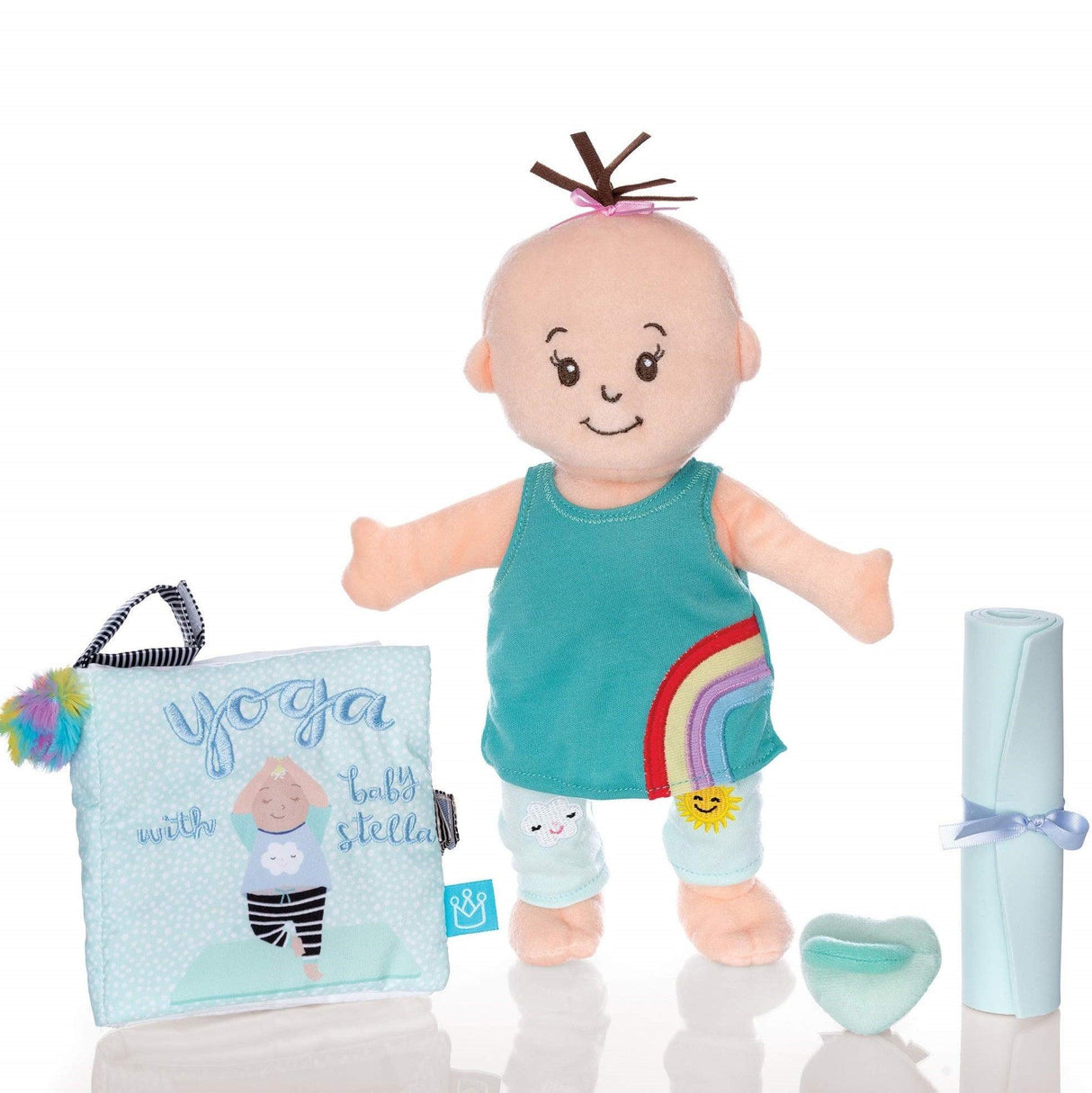 Lalka Manhattan Toy Yoga Wee Baby Stella do jogi, pluszowa, z matą, książeczką z asanami i magnetycznym smoczkiem dla dzieci.