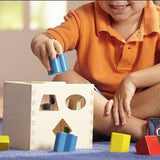 Melissa and Doug: drewniany sorter Shape Sorting Cube - Noski Noski