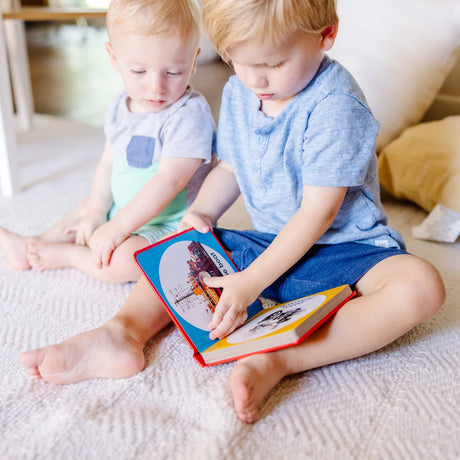 Melissa and Doug: książeczka z przyciskami Poke-a-Dot Emergency Vehicles - Noski Noski