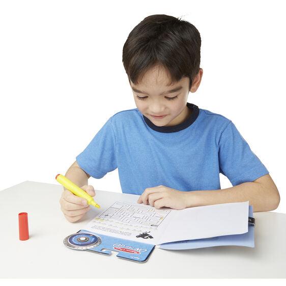 Melissa and Doug: podróżna książeczka detektywistyczna Secret Decoder - Noski Noski