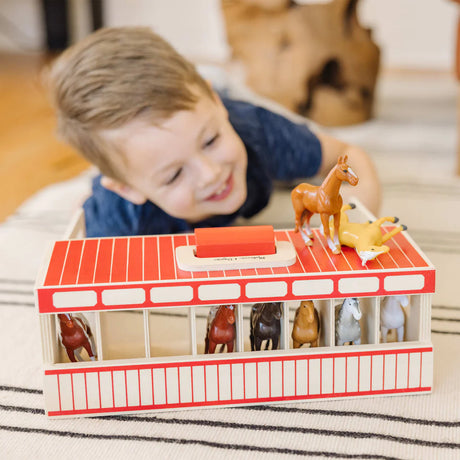 Melissa and Doug: przenośna stajnia dla koni Show-Horse Stable - Noski Noski