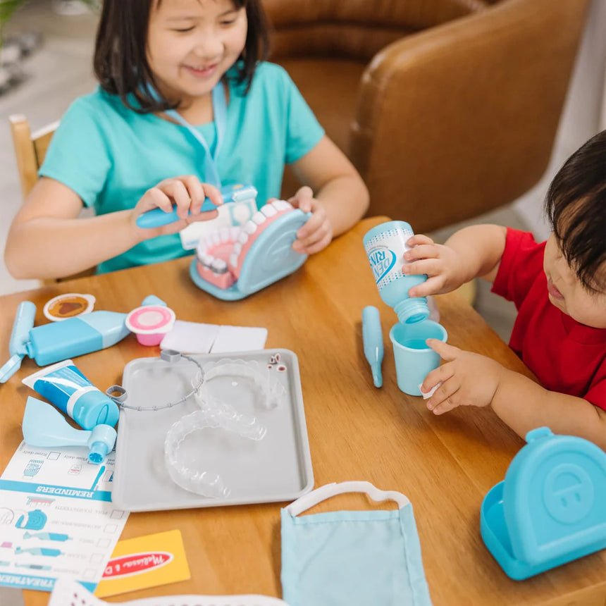 Melissa and Doug: zestaw dentystyczny Super Smile Dentist Play Set - Noski Noski