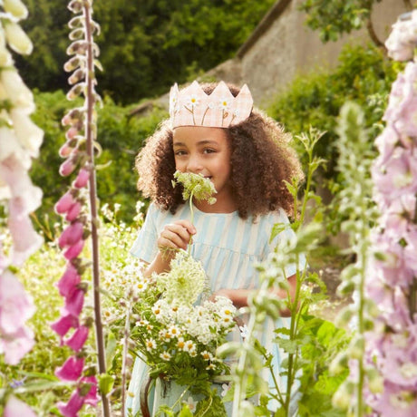 Różowa bawełniana korona dla dzieci w kratę, idealna opaska do tworzenia królewskich stylizacji dla małych księżniczek.
