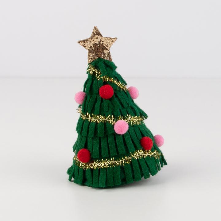 Meri Meri: filcowa spinka do włosów choinka Big Christmas Tree - Noski Noski