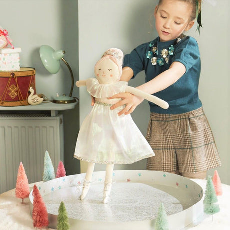 Meri Meri: materiałowa lalka księżniczka Lucia - Noski Noski