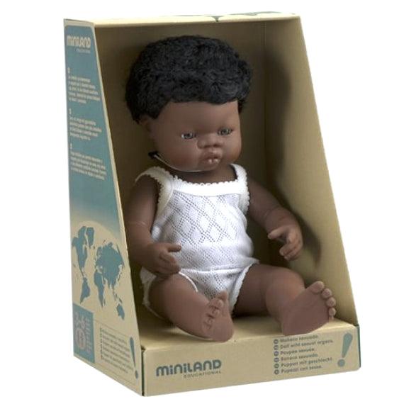 Miniland: lalka chłopiec Afrykańczyk 38 cm - Noski Noski