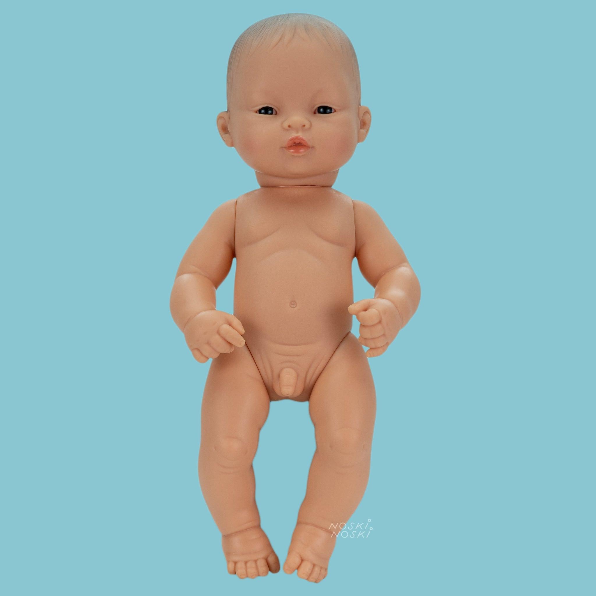 Miniland: lalka dzidziuś chłopiec Azjata 32 cm - Noski Noski