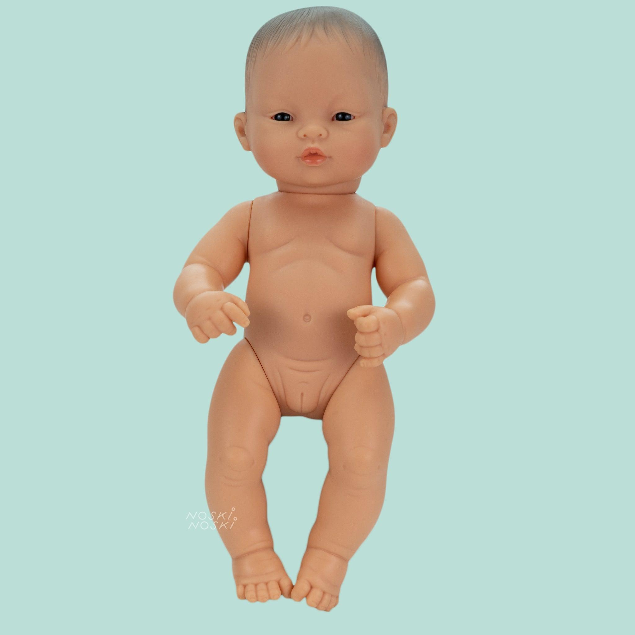 Miniland: lalka dzidziuś dziewczynka Azjatka 32 cm - Noski Noski