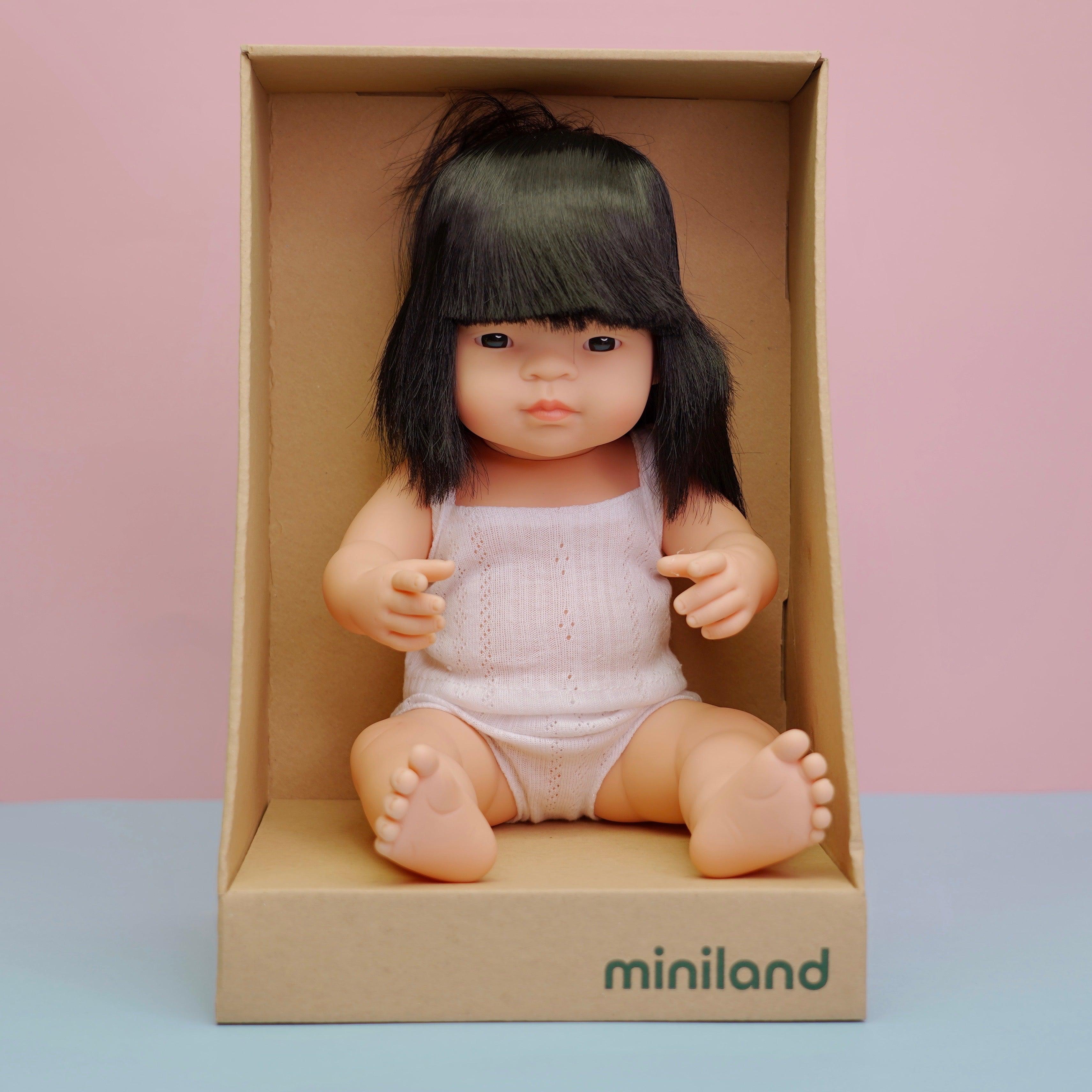 Miniland: lalka dziewczynka Azjatka 38 cm - Noski Noski