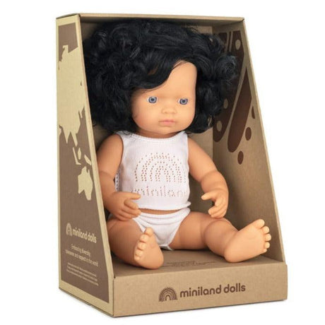 Lalka Miniland dziewczynka Europejka 38 cm ciemne kręcone włosy, pachnąca wanilią, idealna do czesania, dla dzieci.