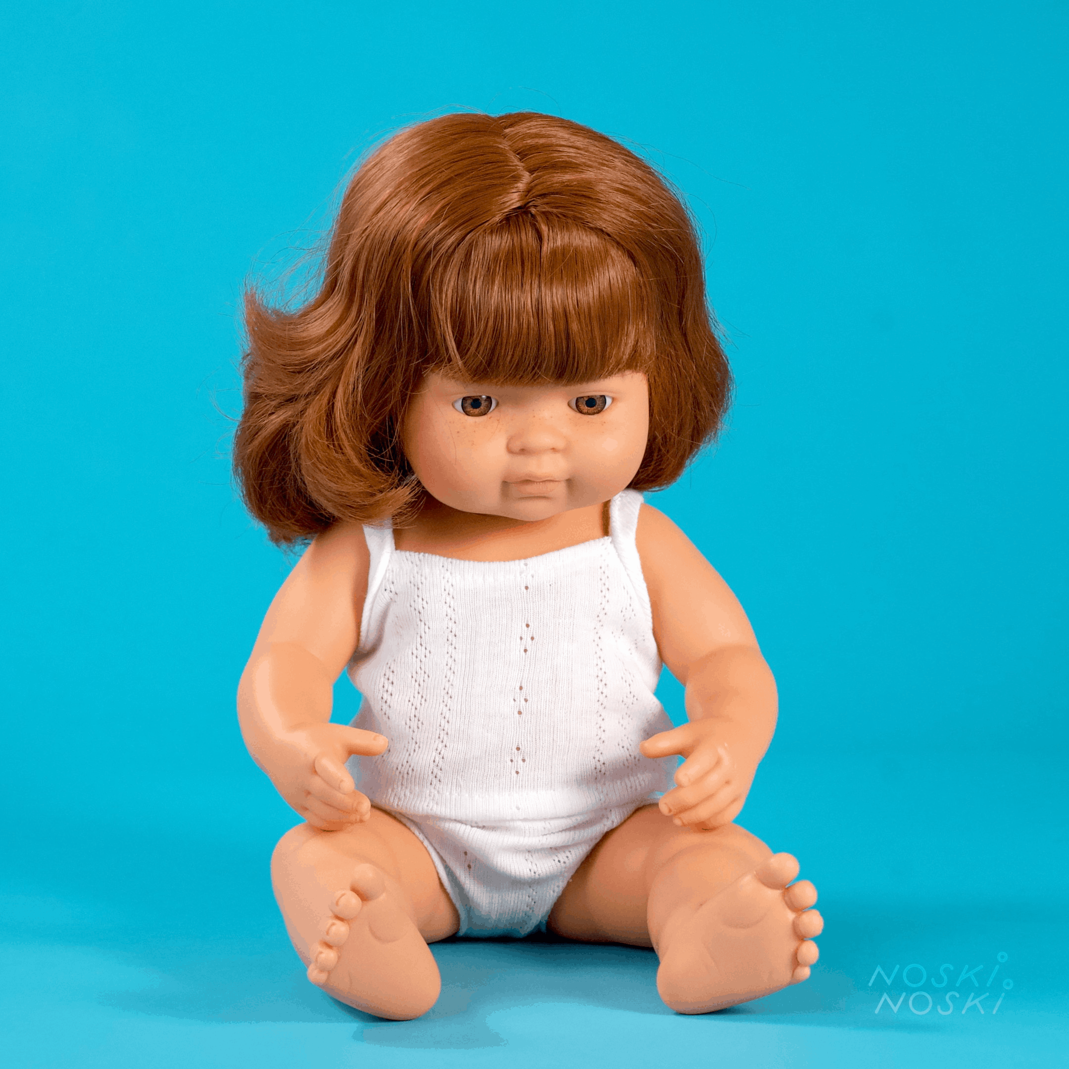 Miniland: lalka dziewczynka ruda Europejka 38 cm - Noski Noski