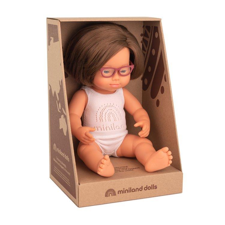 Miniland: lalka dziewczynka z zespołem Downa w okularach Europejka 38 cm - Noski Noski