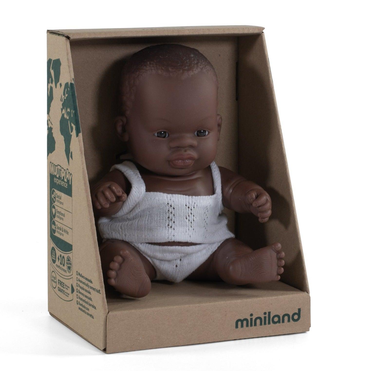 Miniland: mini lalka dzidziuś chłopiec Afrykańczyk 21 cm - Noski Noski
